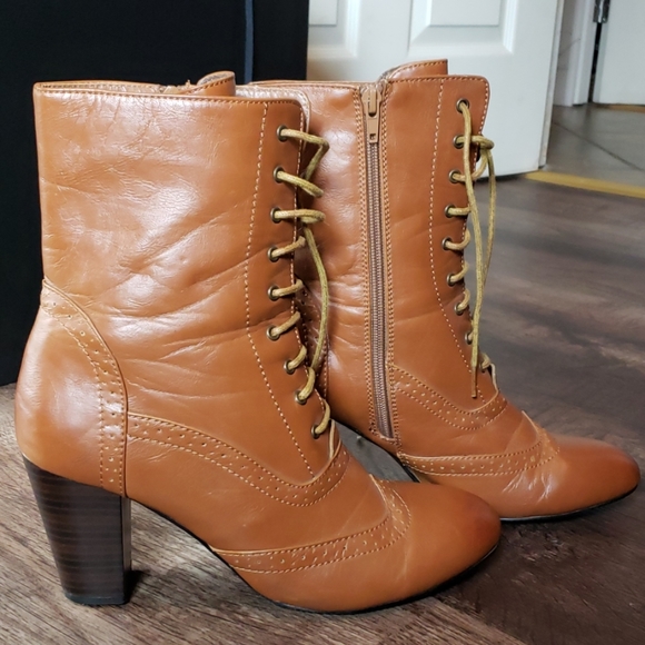 Forever 21 brown lace up booties - Picture 2 of 8